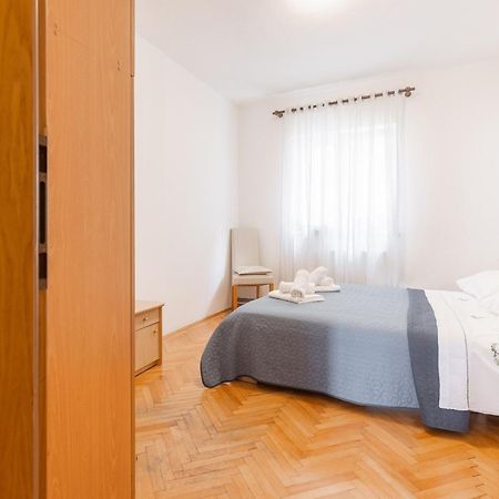 Apartman Nora Omiš Exterior foto