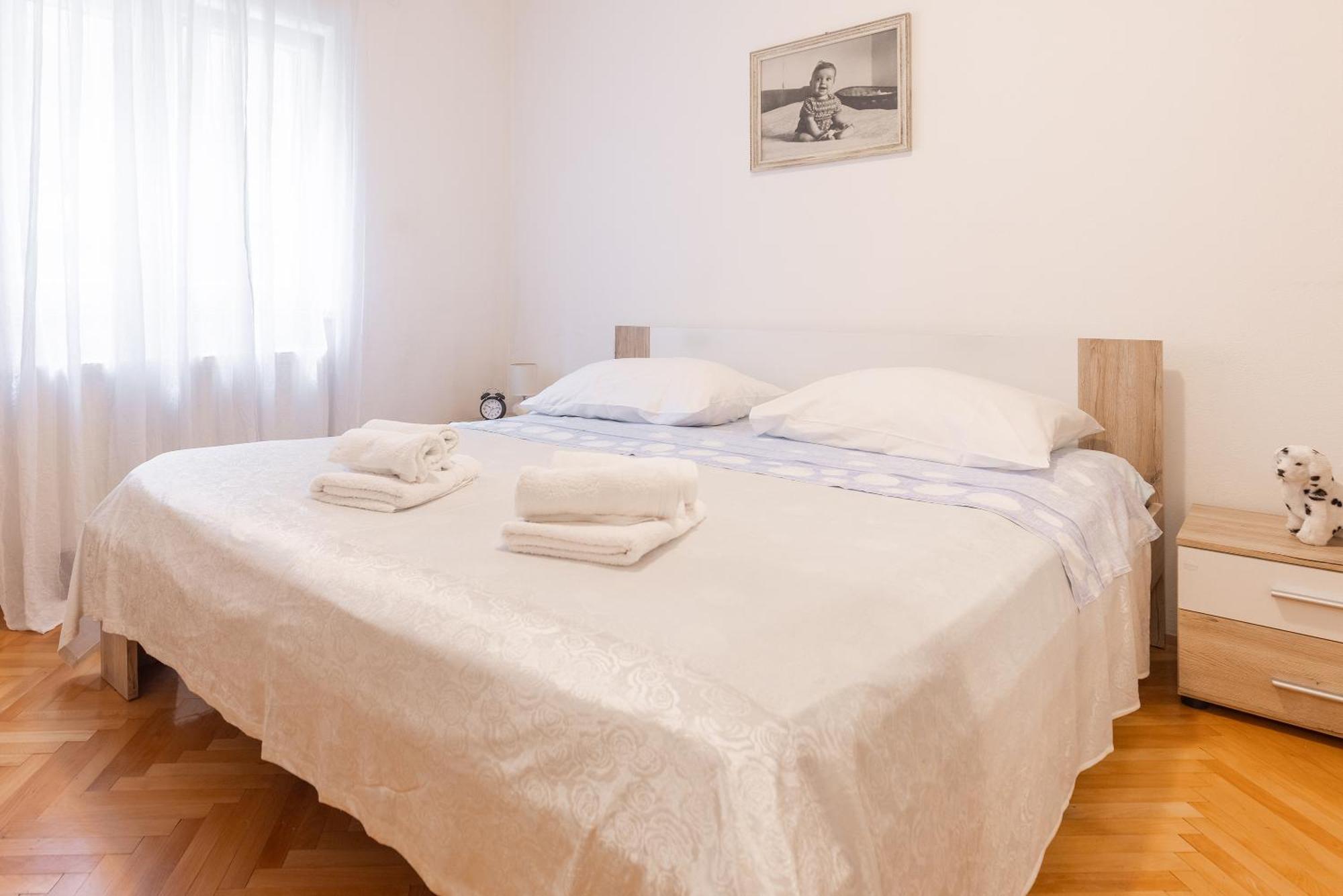 Apartman Nora Omiš Exterior foto