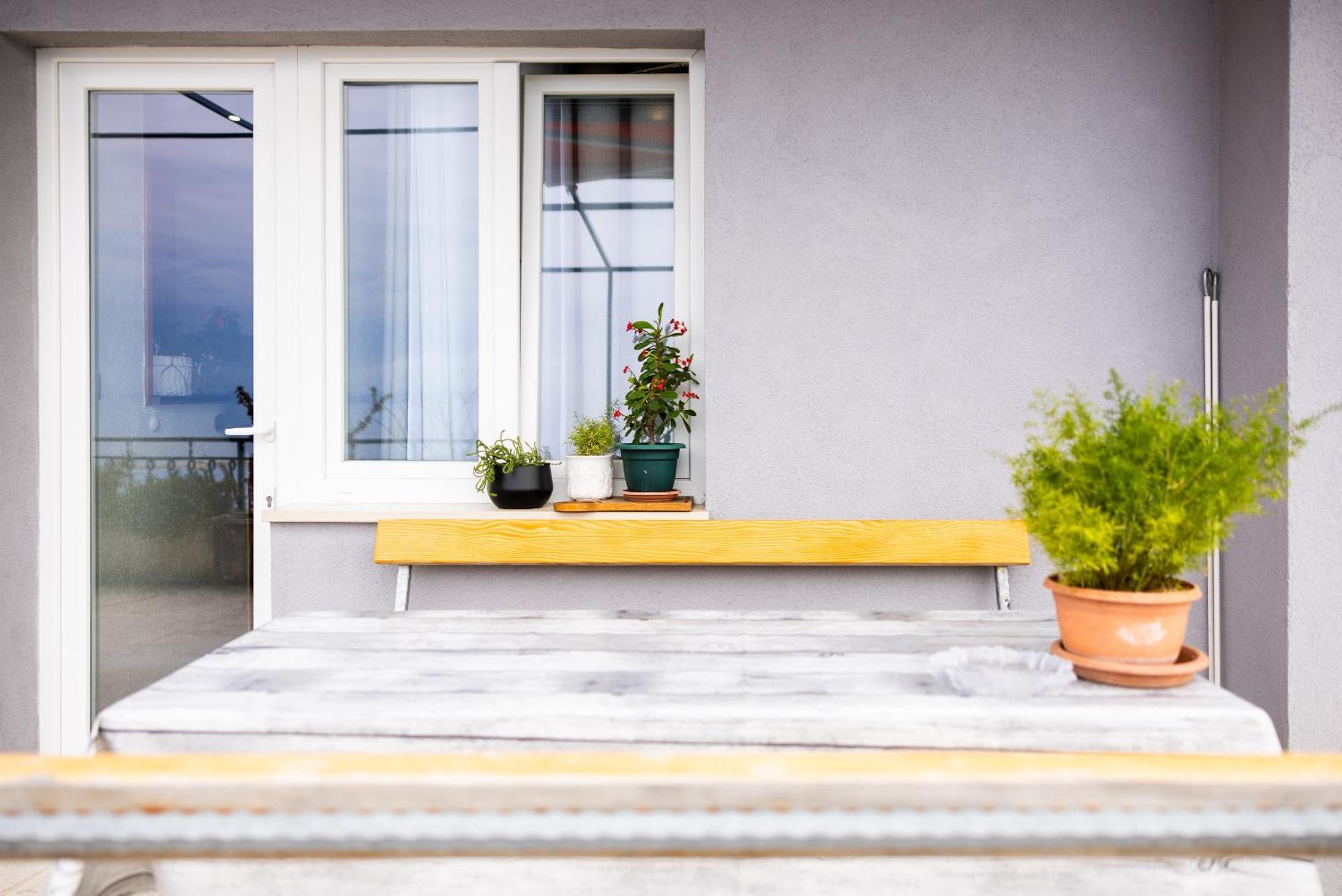 Apartman Nora Omiš Exterior foto